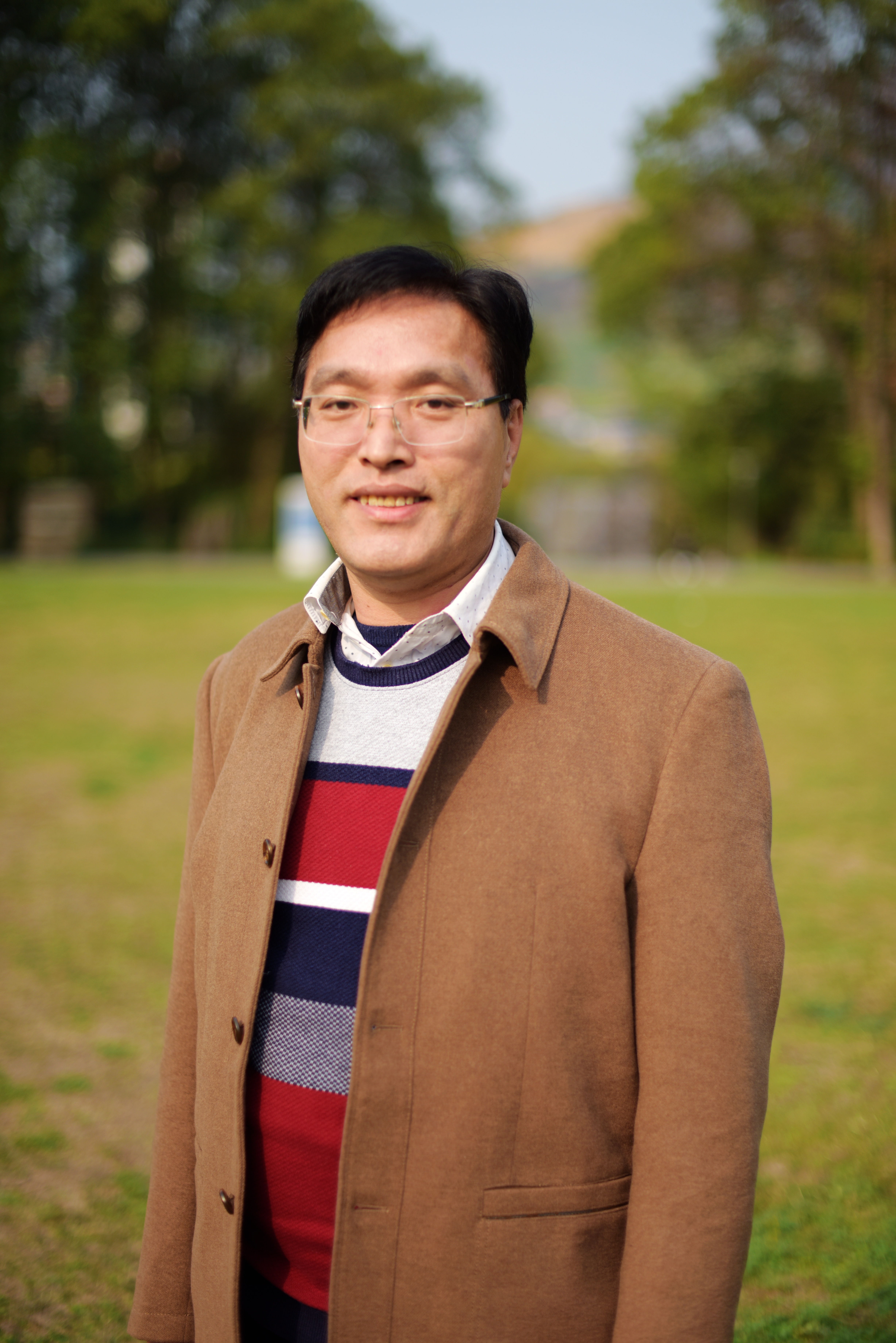 何治民2.jpg